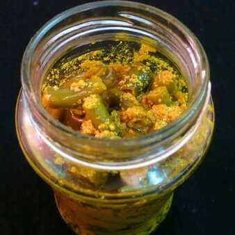 Green chilly pickle