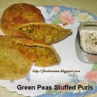 Green peas stuffed puris