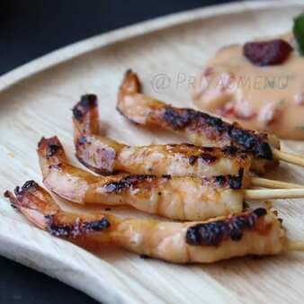 Grilled Prawns Using Sukiyaki Sauce With Mayo-Strawberry Dip