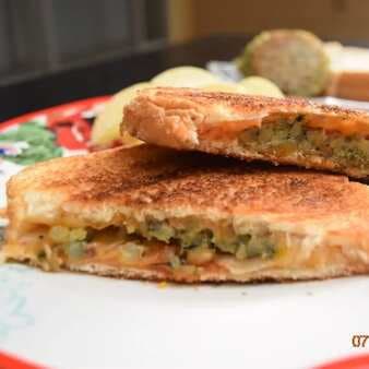 Grilled vegetarian patty melts