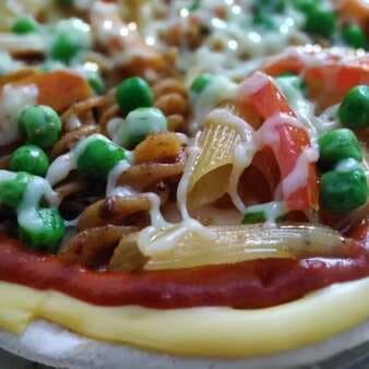 Hot & Sweet Pasta Pizza