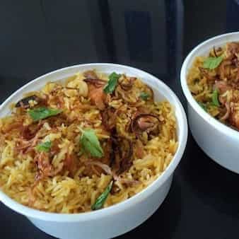 Hyderabadi chicken dum biryani (in a pressure cooker)