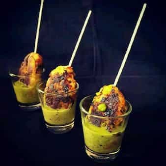 Idli Kebabs With Chutney Shots