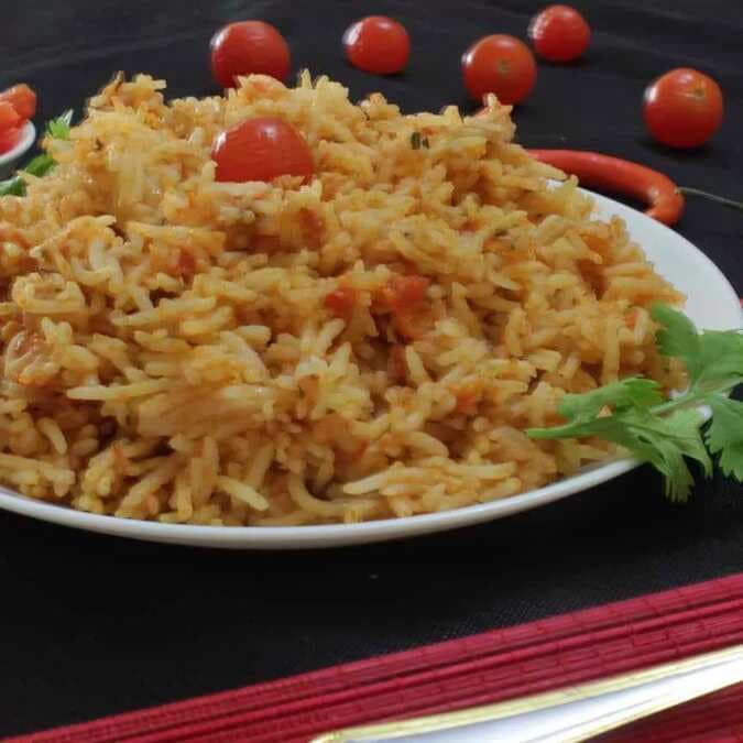 Jollof rice (nigerian tomato pepper based rice)