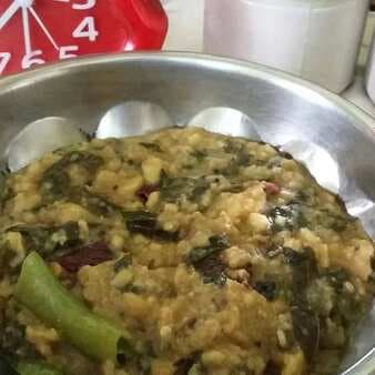 Kandaa Bachali Koora (Yam And Basella Curry)