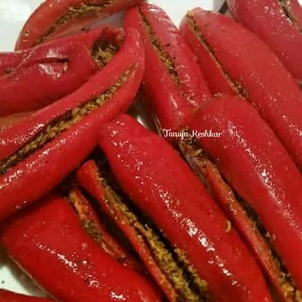 Kashmiri red chilli pickle/lal mirch ka aachar