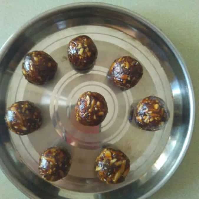 Khajoor ladoo or dates chocolate