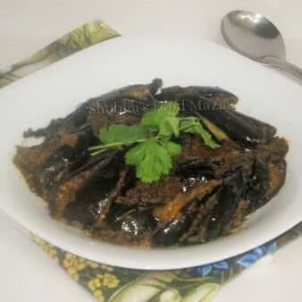 Khatte Meethe Baigan/Sweet And Tangy Brinjal/Eggplant/Aubergine Curry