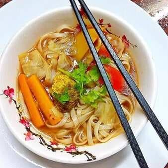 Korean veggies noodle soup