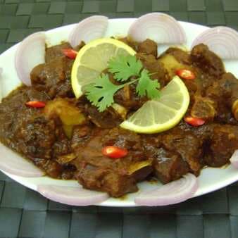 Kosha mangsho (mutton curry-bengali style)
