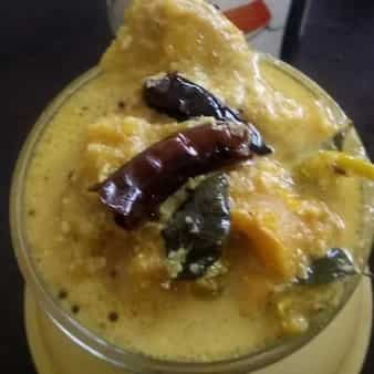 Mampazham pulisherry (ripe mango curry)