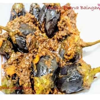 Masala bharva baingan (masala stuffed eggplant)