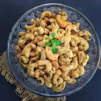 Masala kaju-spicy cashew nuts