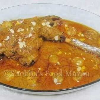 Masala raan (slow grilled leg of mutton topped with rich spicy gravy)