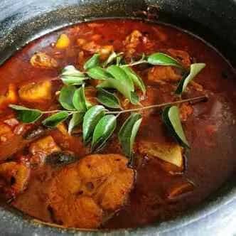 Meen vattichathu (kerala style fish curry)