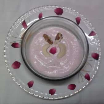 Meva gulkand (rose petal jam) yogurt