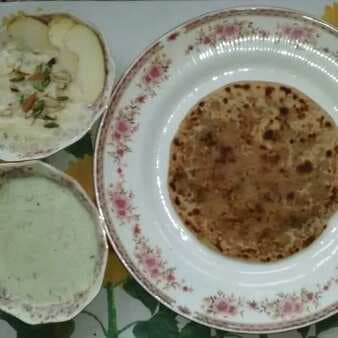 Moong dal paratha with coriander curd and sabudana kheer