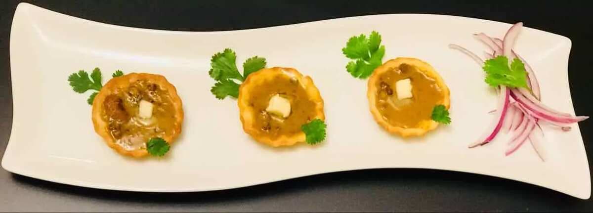 Muffin style dal makhani naan