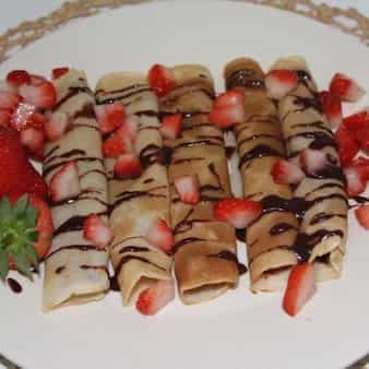 Nutella crepes with strawberries (eggless)