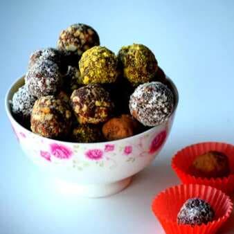 Nuts coated chocolate truffles