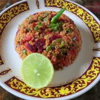 Oats Upma With Beetroot And Vegetables