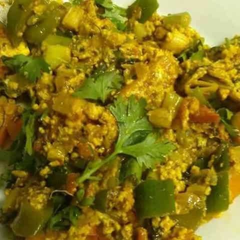 Paneer bhurji with veggies