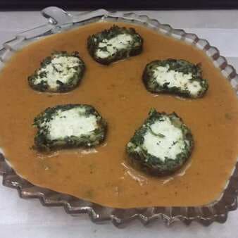 Paneer stuffed spinach koftas in makhani gravy