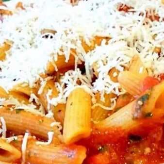 Penne pasta with basil garlic marinara