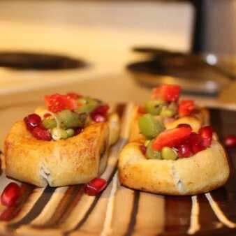 Plantain cups with fruit chat