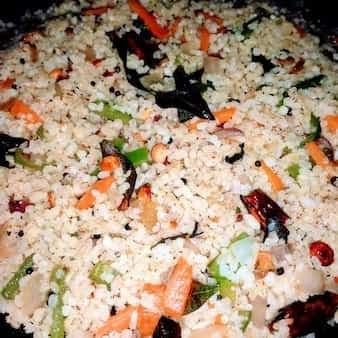 Podiyari veg upmav (broken rice veg upmav)
