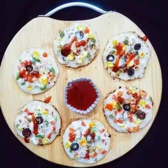 Poha Oats Pan Pizza (Kids Special)