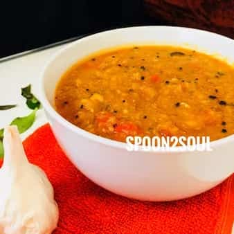 Poondu Kuzhambu/Garlic Curry