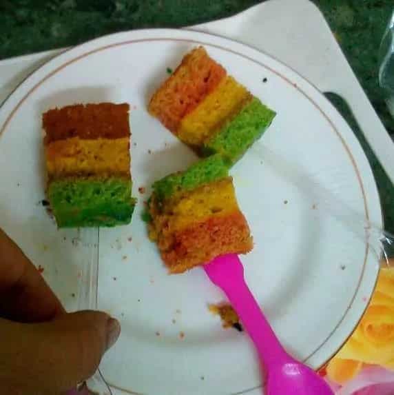 Rainbow Cake Stick With Fondue