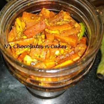 Red carrot pickle