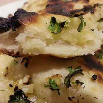 Restaurant style garlic and coriander tava naan