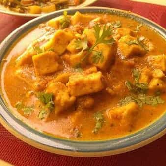 Restaurant style paneer butter masala (pictorial recipe)
