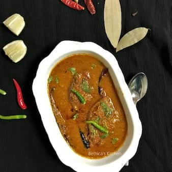 Rui macher kalia (bengali fish curry)
