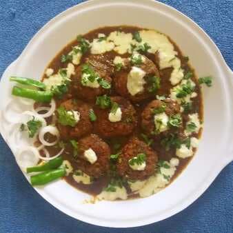 Shahi dal makhani with veg cheese kabab