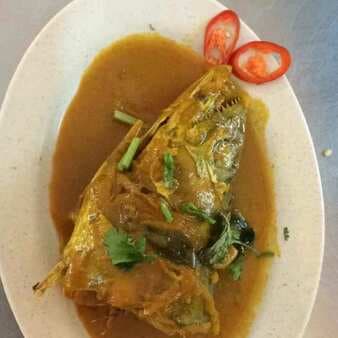 Singaporean fish head curry