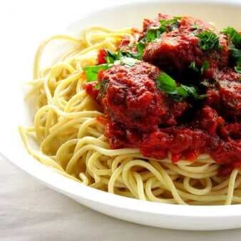 Spaghetti with meatless meatballs