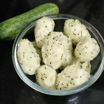 Spicy cucumber rice dumplings (kozhukattai)