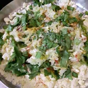 Spinach and bottle gourd muthia