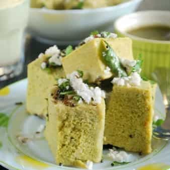 Sprouted green moong dhokla