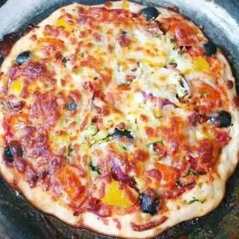 Stovetop skillet veggie pizza