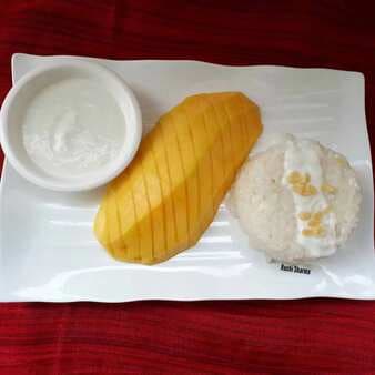 Thai mango sticky rice(khao niaow ma muang)
