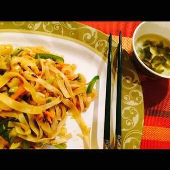 The perfect singapore foodcourt noodles