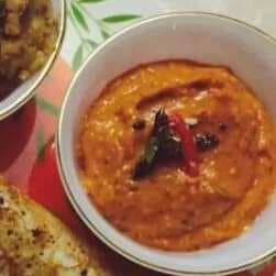 Tomato and red pepper chutney