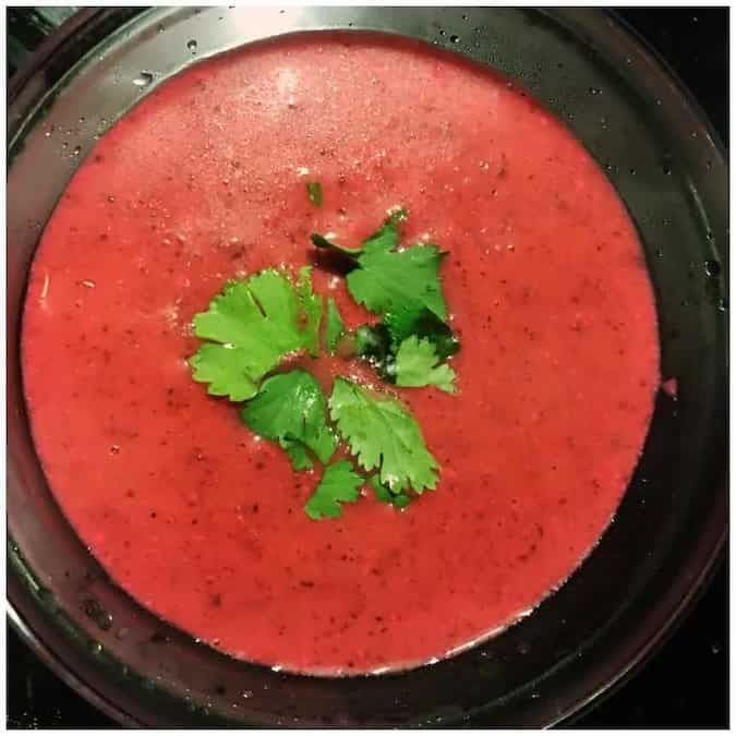 Tomato coriander soup/tamatar dhaniya shorba