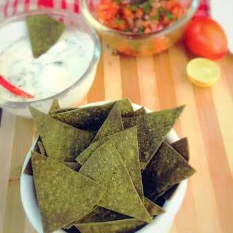Whole Wheat Basil And Spinach Nachos