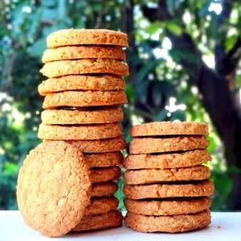 Whole wheat oats and almond cookies